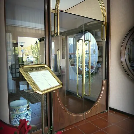 Internazionale Hotel 3*