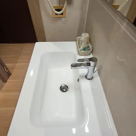 尹特那锡那里酒店