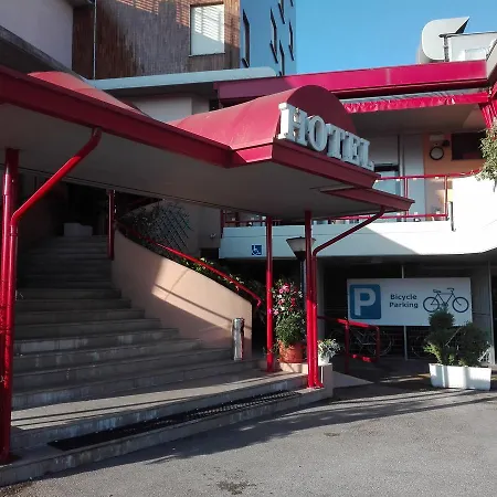Internazionale Hotel 3*
